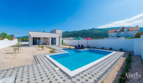 Villa IN